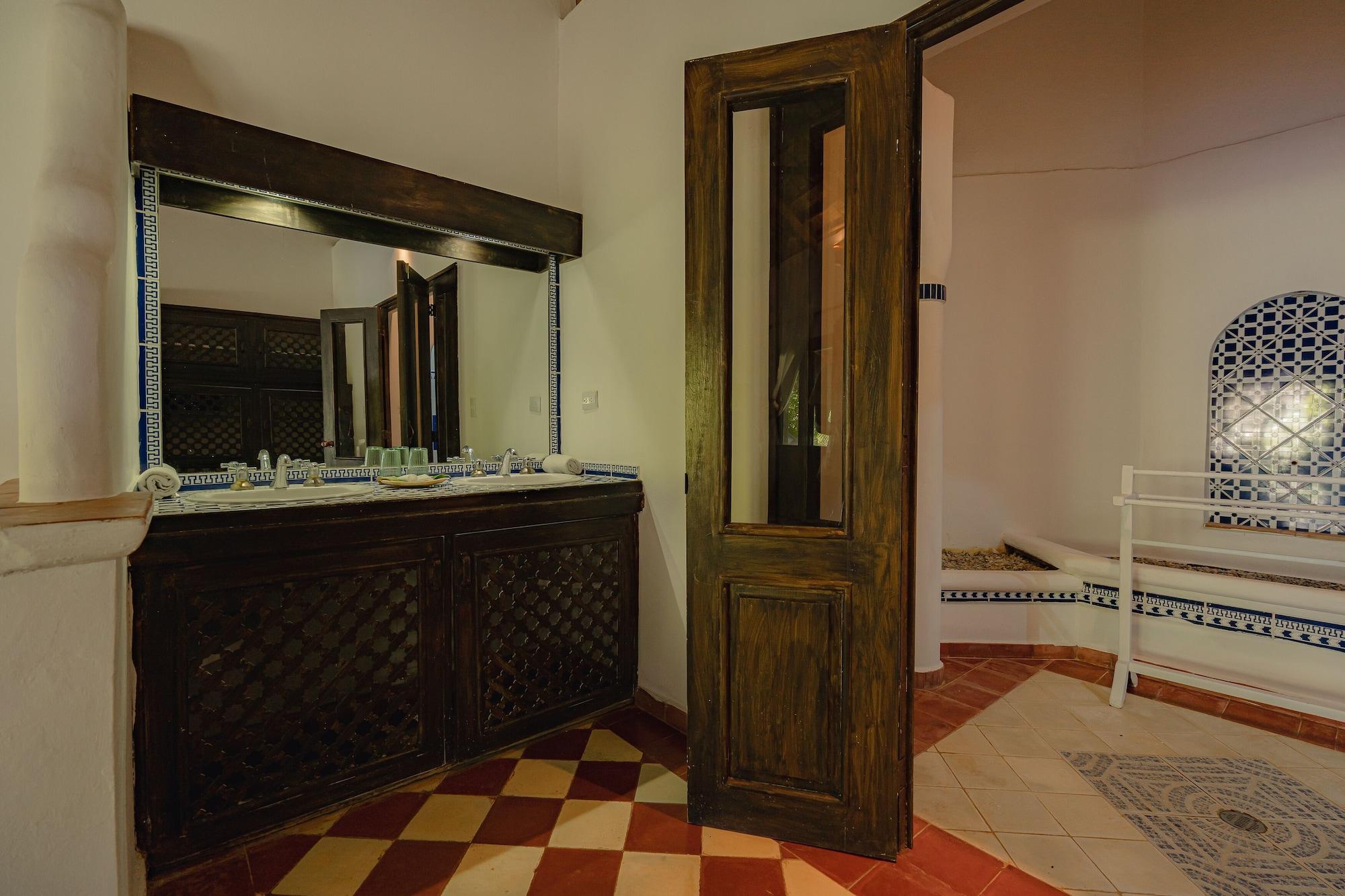 Hotel Costa Las Ballenas ลาสแตร์เรนาส ภายนอก รูปภาพ